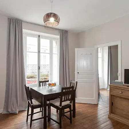 Cit'hotel Le Challonge Szálloda 3*